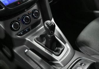 Подержанный автомобиль Ford Focus Sedan 2014 года (8 фото)