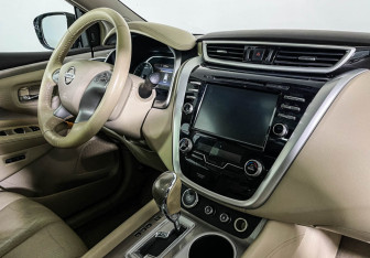 Подержанный автомобиль Nissan Murano Suv 2017 года (9 фото)