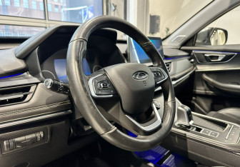 Подержанный автомобиль Chery Tiggo 8 2023 года (11 фото)