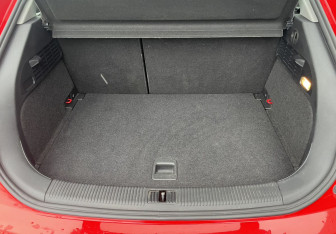 Подержанный автомобиль Audi A1 2012 года (12 фото)