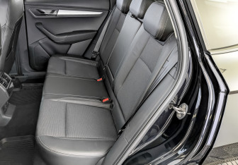 Подержанный автомобиль Skoda Karoq 2021 года (12 фото)