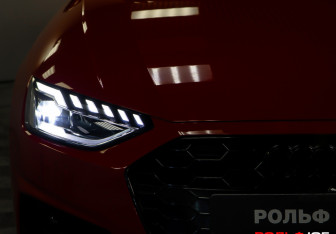 Подержанный автомобиль Audi A4 Sedan 2022 года (31 фото)