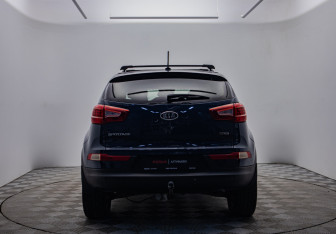 Подержанный автомобиль Kia Sportage 2011 года (6 фото)