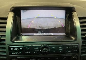 Подержанный автомобиль Nissan Pathfinder 2007 года (15 фото)