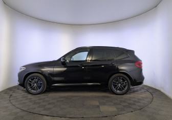 Подержанный автомобиль BMW X3 2020 года (8 фото)