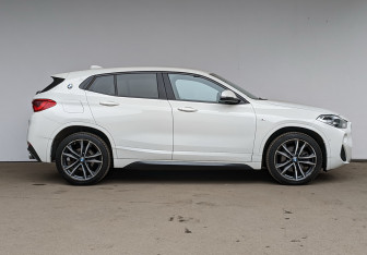 Подержанный автомобиль BMW X2 2020 года (30 фото)