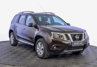 Подержанный автомобиль Nissan Terrano 2020 года (3 фото)