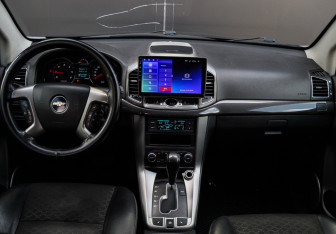 Подержанный автомобиль Chevrolet Captiva 2013 года (10 фото)