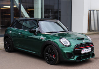 Подержанный автомобиль MINI Hatch 2020 года (3 фото)