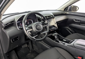 Подержанный автомобиль Hyundai Tucson 2021 года (16 фото)