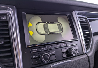 Подержанный автомобиль Porsche Macan 2014 года (17 фото)