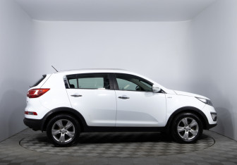 Подержанный автомобиль Kia Sportage 2014 года (4 фото)