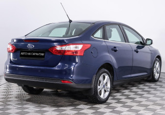 Подержанный автомобиль Ford Focus Sedan 2014 года (5 фото)