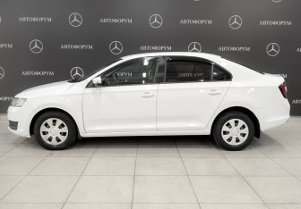 Подержанный автомобиль Skoda Rapid Liftback 2019 года (8 фото)