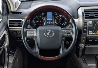 Подержанный автомобиль Lexus GX 2013 года (22 фото)