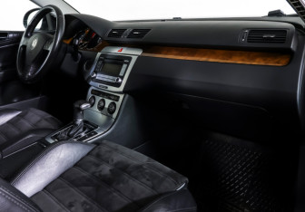 Подержанный автомобиль Volkswagen Passat Sedan 2007 года (10 фото)