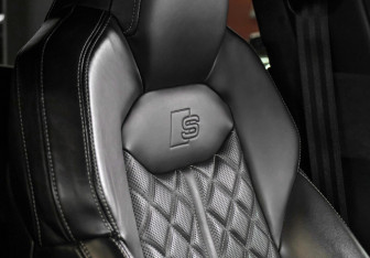 Подержанный автомобиль Audi Q8 2020 года (18 фото)