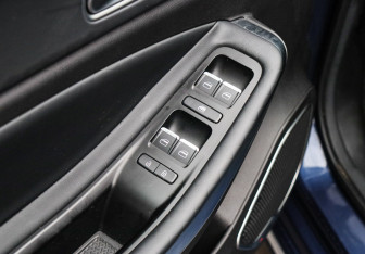 Подержанный автомобиль Omoda S5 2023 года (15 фото)