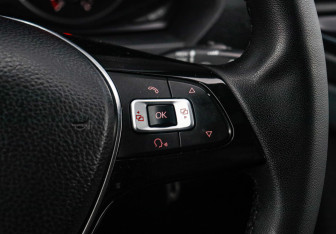 Подержанный автомобиль Volkswagen Amarok 2018 года (24 фото)