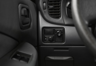 Подержанный автомобиль Nissan Almera Classic 2006 года (8 фото)