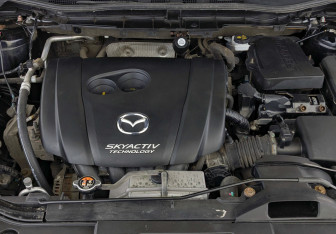 Подержанный автомобиль Mazda CX-5 2016 года (9 фото)