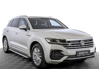 Подержанный автомобиль Volkswagen Touareg 2020 года (3 фото)