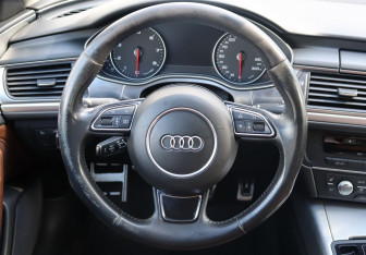 Подержанный автомобиль Audi A6 Sedan 2012 года (15 фото)