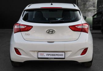 Подержанный автомобиль Hyundai i30 Hatchback 2014 года (5 фото)