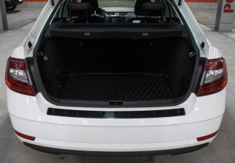 Подержанный автомобиль Skoda Octavia Liftback 2017 года (10 фото)