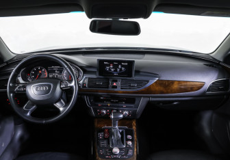 Подержанный автомобиль Audi A6 Sedan 2014 года (17 фото)