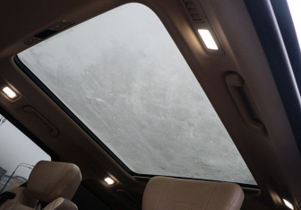 Подержанный автомобиль FAW Bestune M9 2023 года (12 фото)