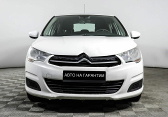 Подержанный автомобиль Citroen C4 Hatchback 2012 года (2 фото)