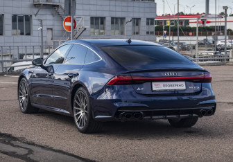 Подержанный автомобиль Audi A7 2020 года (7 фото)