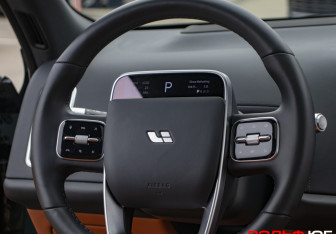 Подержанный автомобиль LiXiang L9 2023 года (24 фото)