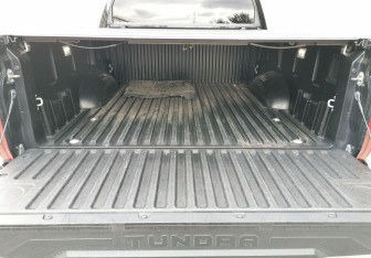 Подержанный автомобиль Toyota Tundra 2021 года (22 фото)