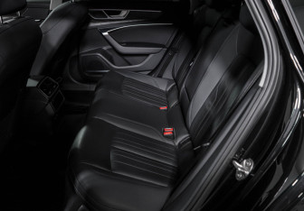 Подержанный автомобиль Audi A6 Sedan 2020 года (10 фото)