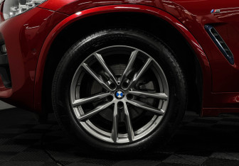 Подержанный автомобиль BMW X4 2020 года (7 фото)