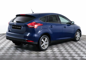 Подержанный автомобиль Ford Focus Hatchback 2016 года (5 фото)