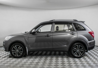 Подержанный автомобиль Lifan X60 2017 года (8 фото)
