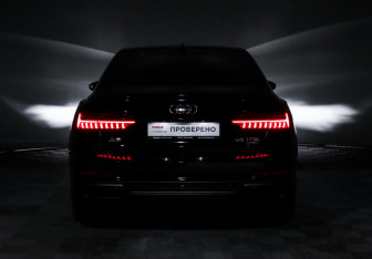 Подержанный автомобиль Audi A6 Sedan 2018 года (17 фото)