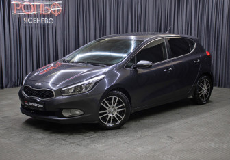 Подержанный автомобиль Kia Ceed Hatchback 2014 года (1 фото)