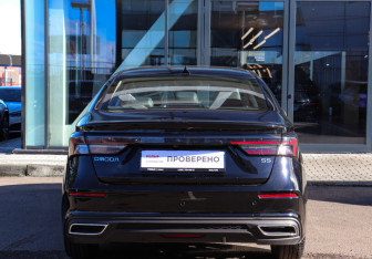 Подержанный автомобиль Omoda S5 2024 года (5 фото)