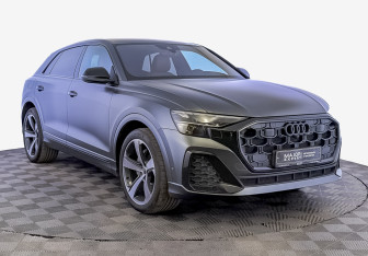 Подержанный автомобиль Audi Q8 2023 года (3 фото)