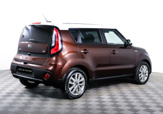 Подержанный автомобиль Kia Soul 2017 года (5 фото)
