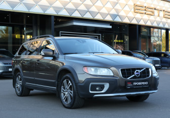Подержанный автомобиль Volvo XC70 2011 года (3 фото)