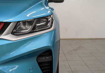 Подержанный автомобиль Geely Coolray 2023 года (18 фото)