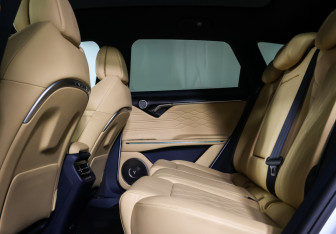 Подержанный автомобиль Voyah Free 2022 года (12 фото)