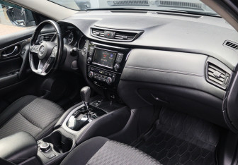 Подержанный автомобиль Nissan X-Trail 2021 года (8 фото)
