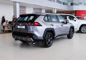 Новый Toyota RAV4 2025 (5 фото)