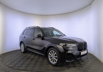 Подержанный автомобиль BMW X7 2019 года (3 фото)